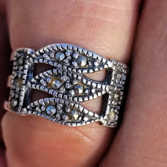 Vintage 925 sterling silver Art Deco style swirl marcasite pinky or midi ring - Picture 8 of 16